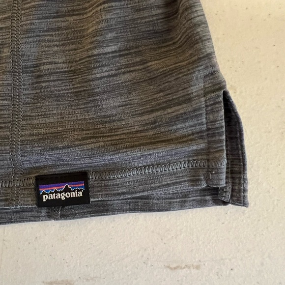 PATAGONIA CAPILENE COOL LIGHTWEIGHT LADIES SHORT SLEEVE SHIRT SIZE XL
GRAY TONES - Picture 12 of 12